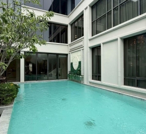 沙攀松区 | Mavista Prestige Village Krungthep Kreetha 豪华独栋别墅出售 5卧 993平米 1.5亿泰铢