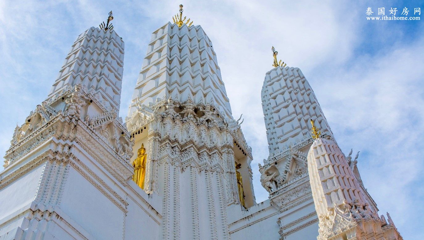 วัดมหาธาตุ.jpg